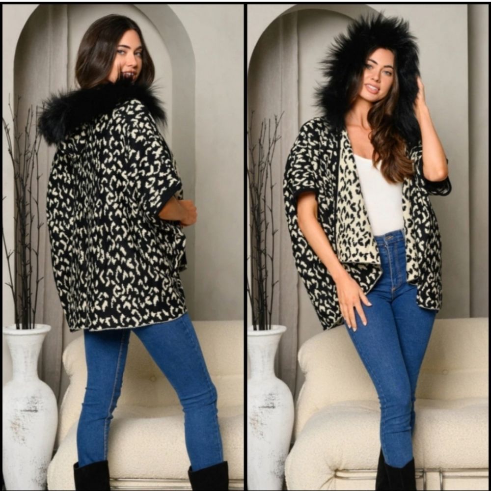 Leopard hooded cardigan with faux fur